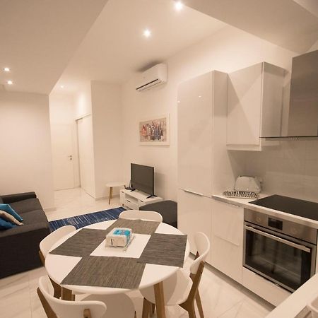 4 Bedroom Apartment Near Sliema Seafront Exterior photo