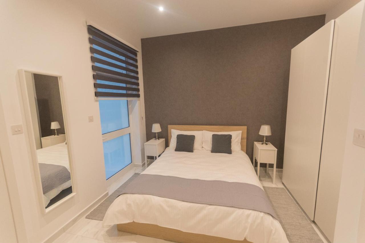 4 Bedroom Apartment Near Sliema Seafront Exterior photo