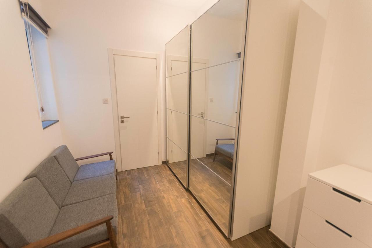 4 Bedroom Apartment Near Sliema Seafront Exterior photo
