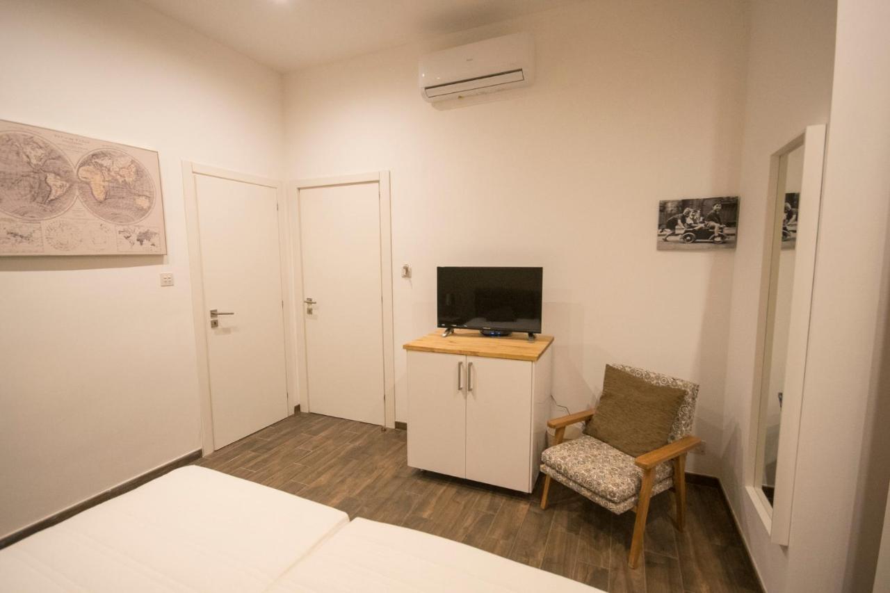4 Bedroom Apartment Near Sliema Seafront Exterior photo